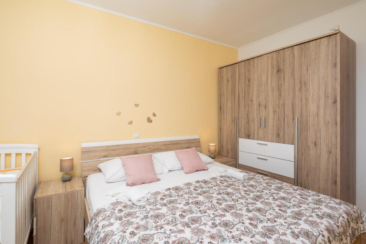 Blue Bliss Apartments Stanici ภายนอก รูปภาพ